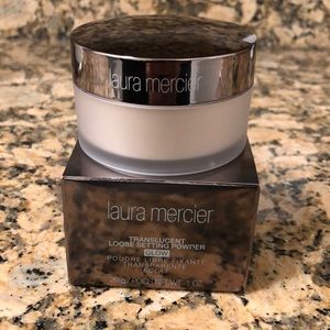 Laura Mercier Translucent Loose Setting Powder Glow